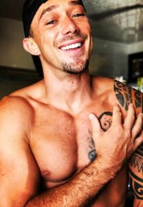 Kirk-Cummings-ละมุน