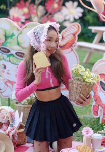 ตุ๊ดตู่-สุภาพร10 ตุ๊ดตู่-สุภาพร-ชมพู