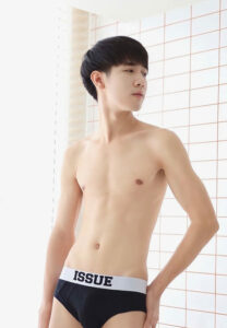 Nut-Jhansombat-ใสใส