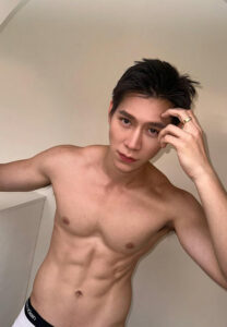 Poppy-Pyramid-ฮอต