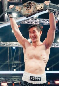 Poppy-Pyramid-ใสใส