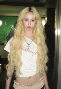 Hannah 4EVE-009-Charming