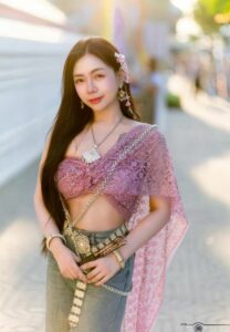 Sydney Patniya-003-Graceful