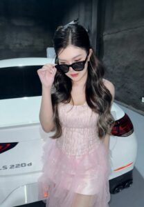 เชอร์รี่ ไหทองคำ-001-Dazzling