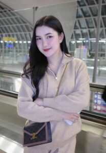 เชอร์รี่ ไหทองคำ-006-Adorable