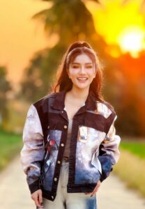 แพรวพราว-แสงทอง-005-Radiant