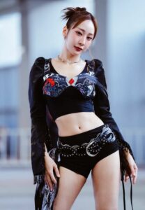 Nitvara-Sirikulprapawong-005-Graceful