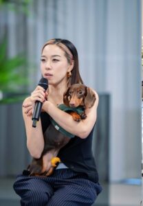 พลอย-หอวัง-001-Stunning