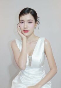 ฟาริดา-003-Attractive