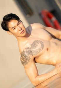 พัฒน์ทวี-ทันประเสริฐ-004-Dazzling