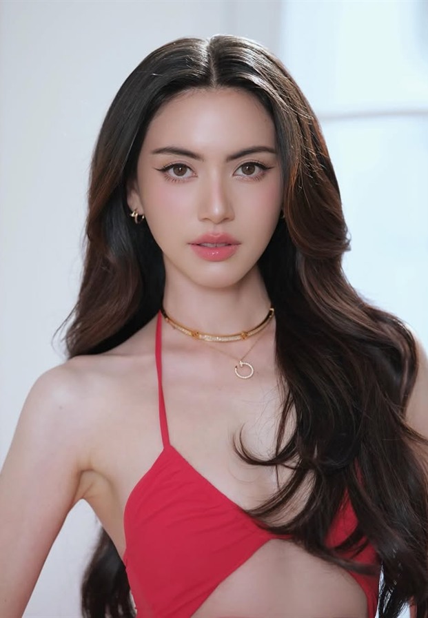 ประวัติ ใหม่ ดาวิกา นักแสดงลูกครึ่งไทย เบลเยียม