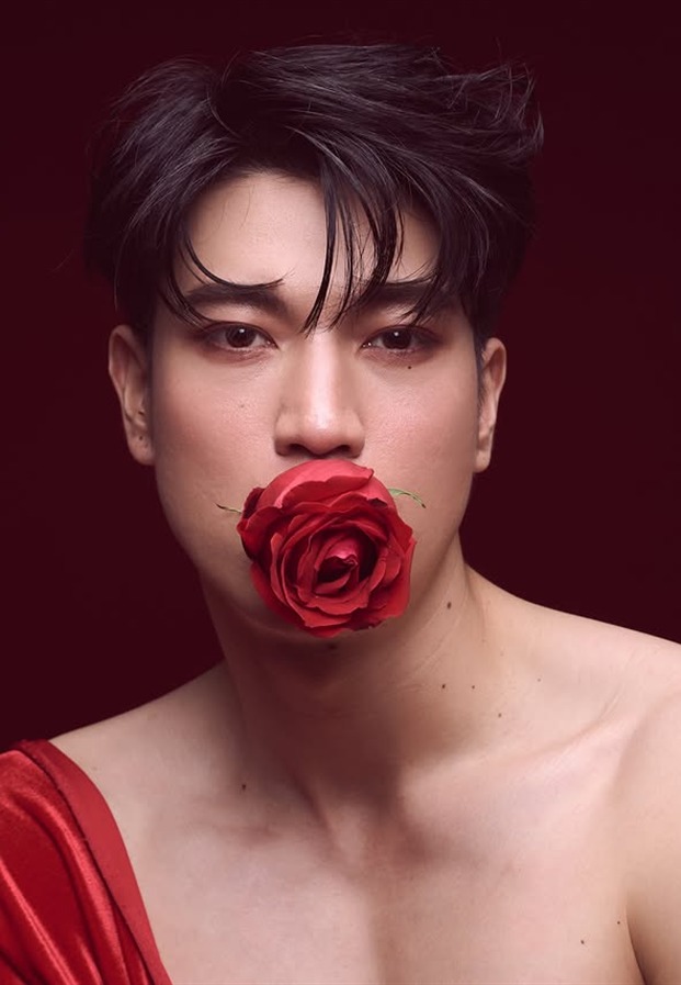 อินรับบทภพธีร์ในซีรีส์ อรุณรุ่ง